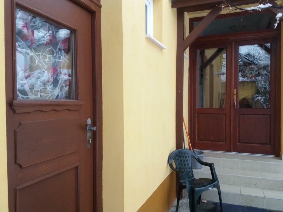 Hársfák Vila Mezokovacshaza Exterior foto