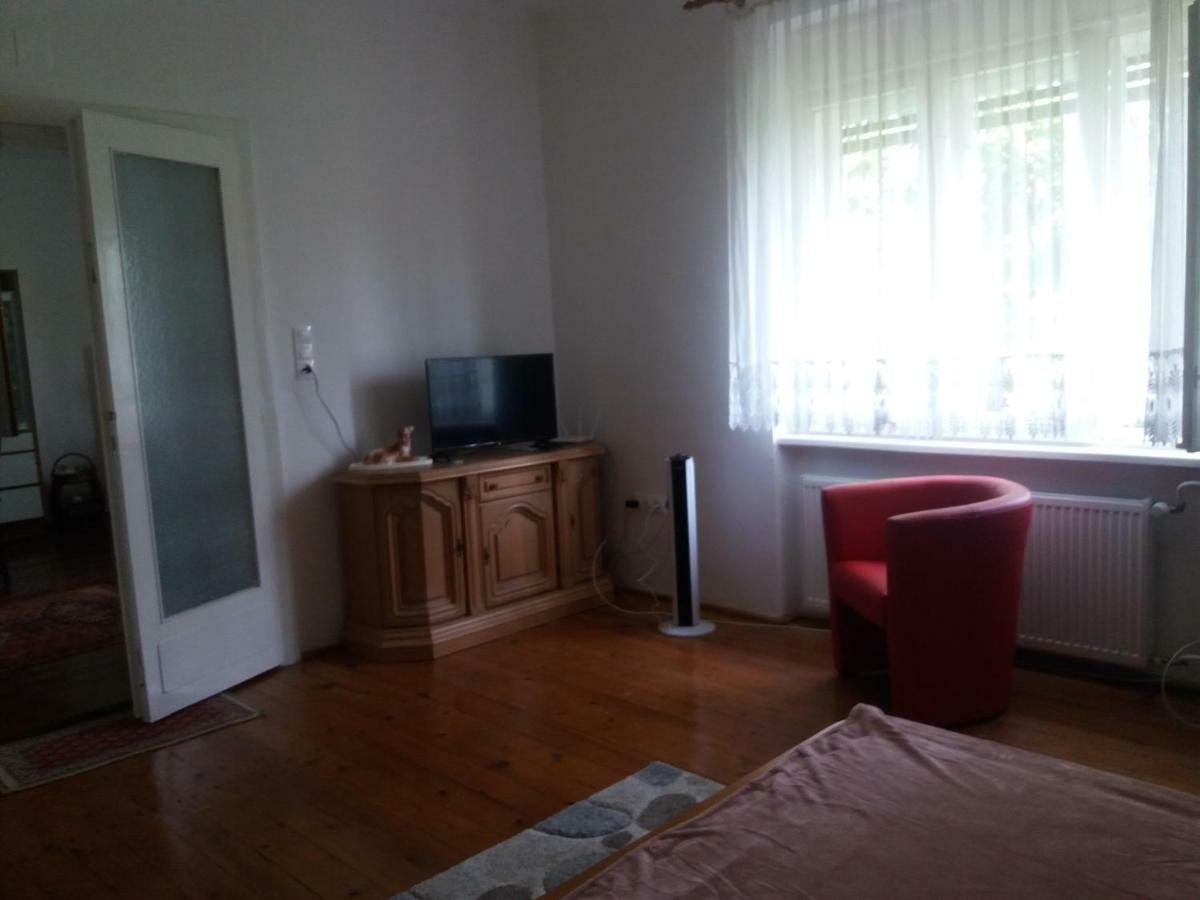 Hársfák Vila Mezokovacshaza Exterior foto